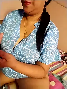 Snapshot of tharu_sweet chatting on 10, 10, 2025 tharu sweet online show from 10, 10, 2025