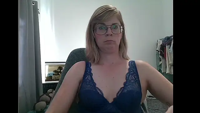 SavannaGirly online show from 3, 3, 2025