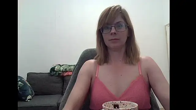 SavannaGirly online show from 27, 10, 2025