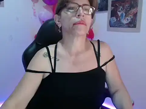 Chayla Ruiz online show from 18, 2, 2025