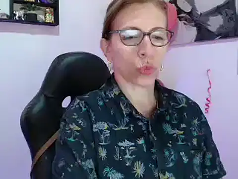 Chayla Ruiz online show from 24, 2, 2025