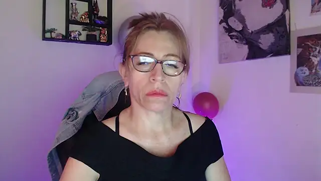 Chayla Ruiz online show from 22, 3, 2025