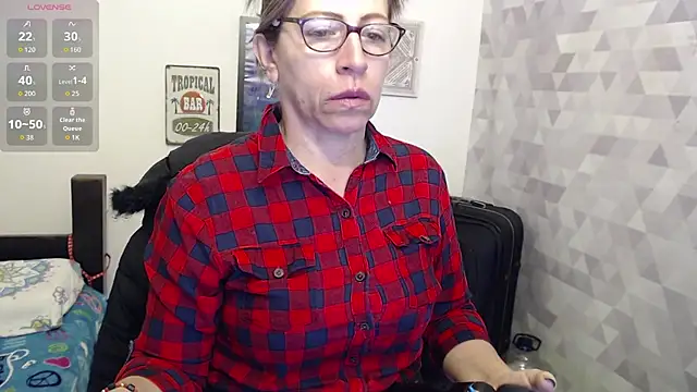 Chayla Ruiz online show from 16, 9, 2025