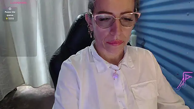 Chayla Ruiz online show from 2, 6, 2026