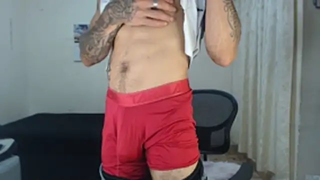 emiliano hottt online show from 23, 4, 2026