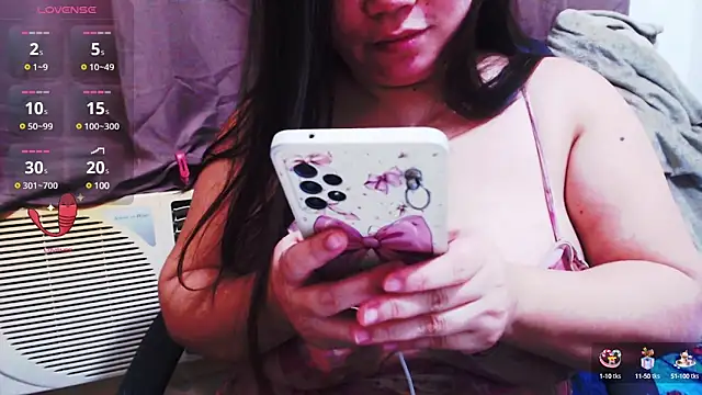 Snapshot of Alliayah_Hollyx chatting on 4, 1, 2025 Alliayah Hollyx online show from 4, 1, 2025