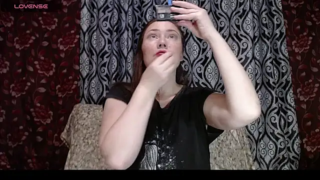 EmilyDoth online show from 17, 11, 2025