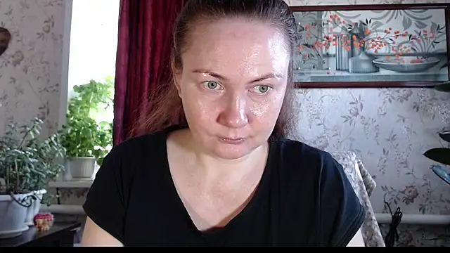 Snapshot of EmilyDoth chatting on 4, 5, 2026 EmilyDoth online show from 4, 5, 2026