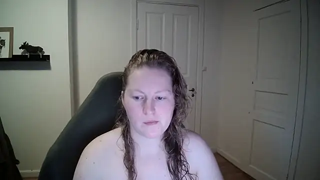 Girlnina-1995 online show from 31, 12, 2024