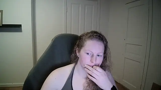 Girlnina-1995 online show from 3, 3, 2025