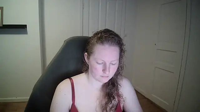 Girlnina-1995 online show from 18, 3, 2025