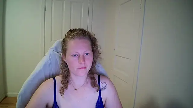 Snapshot of Girlnina-1995 chatting on 20, 5, 2026 Girlnina-1995 online show from 20, 5, 2026