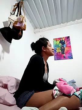 Bigassmommy x online show from 19, 4, 2026