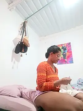 Bigassmommy x online show from 28, 4, 2026