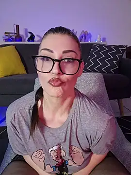 AryaSummersReal online show from 5, 7, 2026