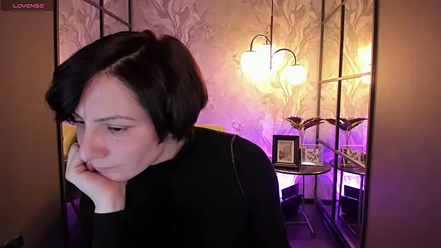 LorenDaze online show from 13, 2, 2026