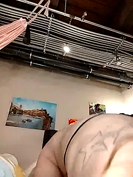 eatmeplease44 online show from 19, 4, 2026