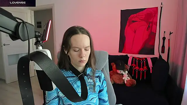 DivineBite online show from 8, 4, 2026