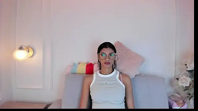 liagirl cute online show from 1, 2, 2025