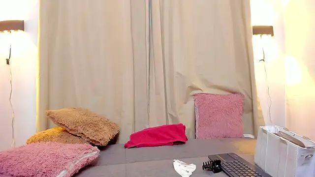 LilyBrunette online show from 16, 7, 2026