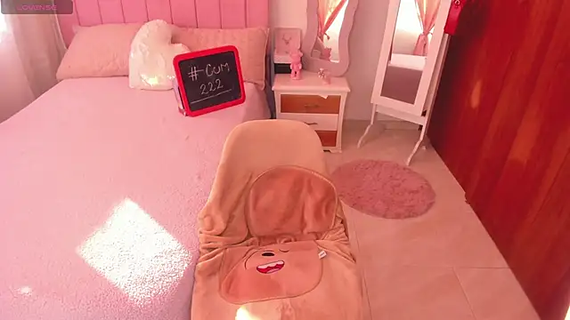 whitneyhot online show from 9, 9, 2025