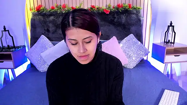 Karlagonzales  online show from 5, 2, 2025