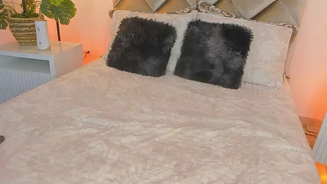 malaia hills online show from 3, 4, 2026