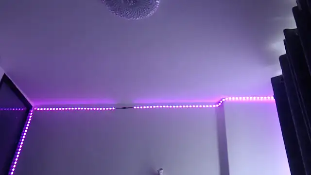 Snapshot of peeky_pinky chatting on 22, 9, 2025 peeky pinky online show from 22, 9, 2025