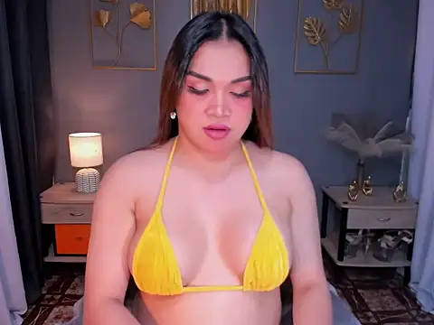 Snapshot of MaxeneCullens chatting on 3, 12, 2024 MaxeneCullens online show from 3, 12, 2024