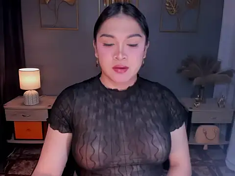 Snapshot of MaxeneCullens chatting on 8, 10, 2025 MaxeneCullens online show from 8, 10, 2025