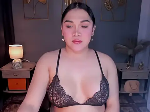 Snapshot of MaxeneCullens chatting on 16, 10, 2025 MaxeneCullens online show from 16, 10, 2025