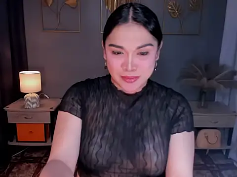 Snapshot of MaxeneCullens chatting on 17, 11, 2025 MaxeneCullens online show from 17, 11, 2025