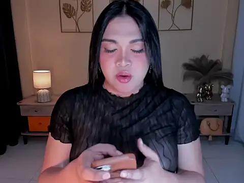 Snapshot of MaxeneCullens chatting on 26, 5, 2026 MaxeneCullens online show from 26, 5, 2026