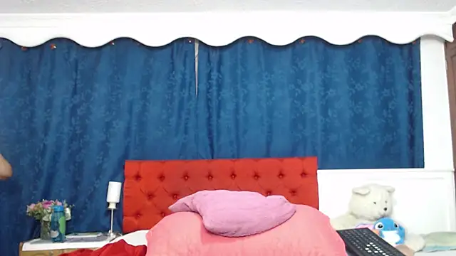 Snapshot of LADYSLAVEXXX chatting on 3, 10, 2025 LADYSLAVEXXX online show from 3, 10, 2025