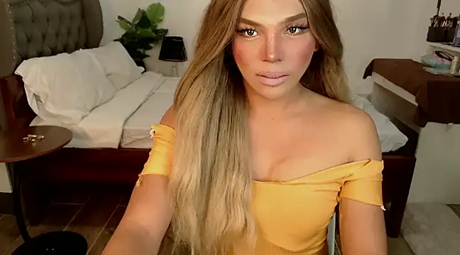 liaa lurrecams online show from 6, 12, 2024