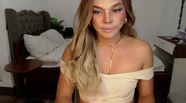 liaa lurrecams online show from 12, 12, 2024