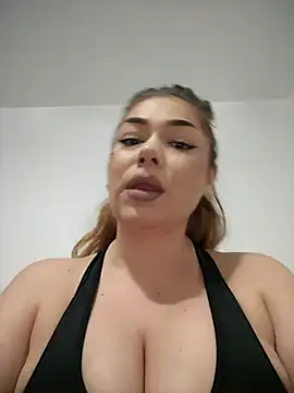 Snapshot of Ella_sweety chatting on 3, 7, 2026 Ella sweety online show from 3, 7, 2026