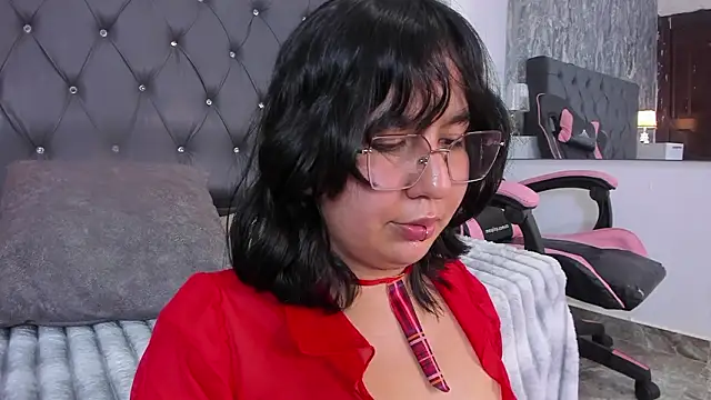 Lia sarahi online show from 8, 3, 2026