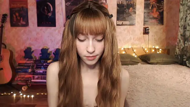 Snapshot of Friendly_Ellie chatting on 3, 12, 2024 Friendly Ellie online show from 3, 12, 2024