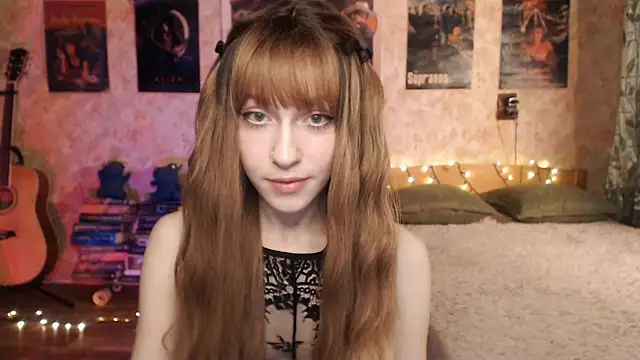 Snapshot of Friendly_Ellie chatting on 16, 12, 2024 Friendly Ellie online show from 16, 12, 2024