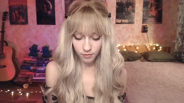 Snapshot of Friendly_Ellie chatting on 16, 1, 2025 Friendly Ellie online show from 16, 1, 2025