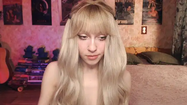 Snapshot of Friendly_Ellie chatting on 16, 2, 2025 Friendly Ellie online show from 16, 2, 2025