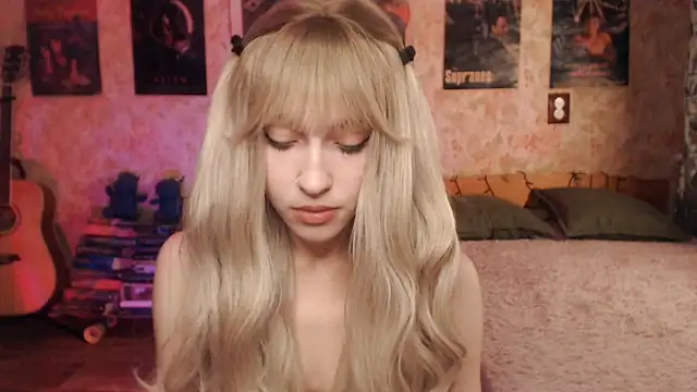 Snapshot of Friendly_Ellie chatting on 14, 3, 2025 Friendly Ellie online show from 14, 3, 2025