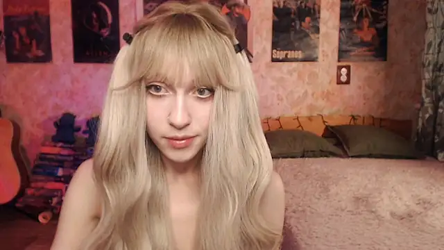 Snapshot of Friendly_Ellie chatting on 19, 3, 2025 Friendly Ellie online show from 19, 3, 2025