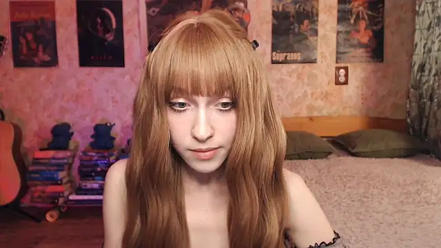 Snapshot of Friendly_Ellie chatting on 22, 11, 2025 Friendly Ellie online show from 22, 11, 2025