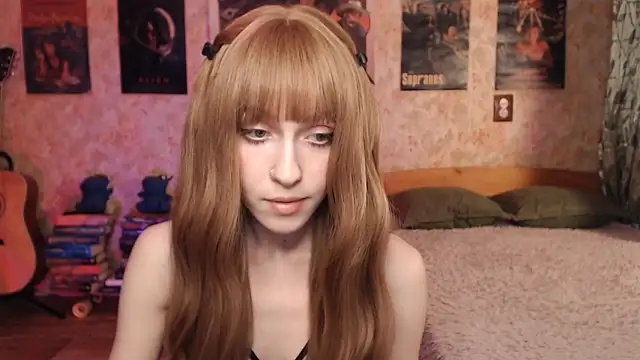 Snapshot of Friendly_Ellie chatting on 4, 12, 2025 Friendly Ellie online show from 4, 12, 2025