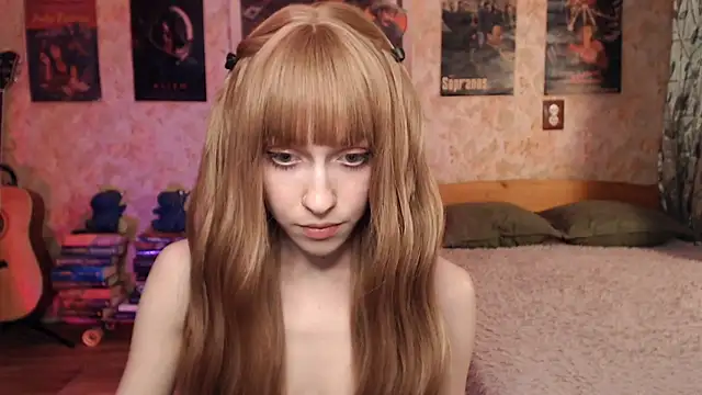 Snapshot of Friendly_Ellie chatting on 5, 12, 2025 Friendly Ellie online show from 5, 12, 2025