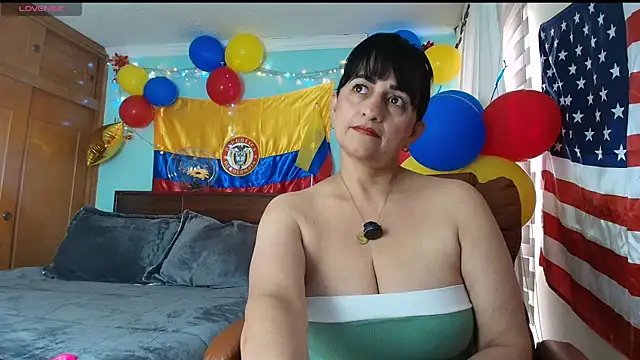 ISABEEL SOFIA01 online show from 9, 7, 2026