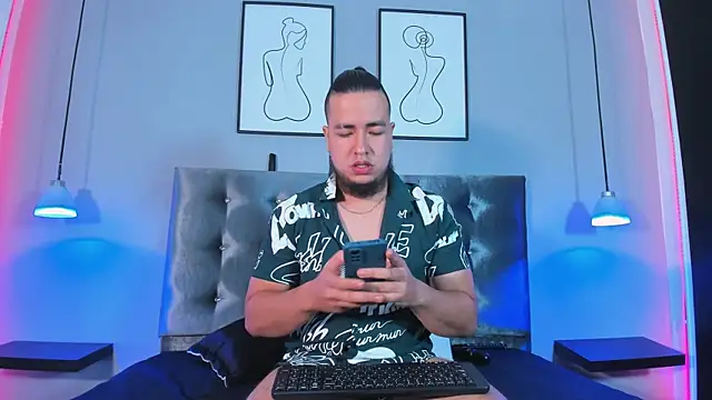 CelinayHanck online show from 8, 12, 2024