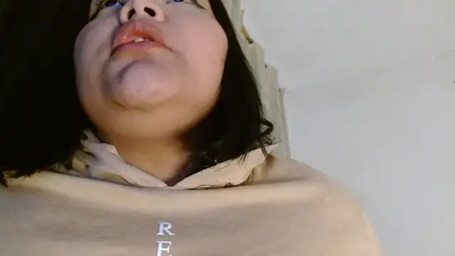 Snapshot of sexychubby___ chatting on 5, 1, 2025 sexychubby online show from 5, 1, 2025